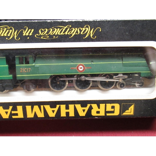 1077 - Two Graham Farish N gauge model locos Merchant Navy 1503 and 1507 boxed, a qty of N gauge track and ... 