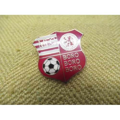 916 - Selection of various football related pin badges including Middlesbrough Football Club, Wolves, Rang... 