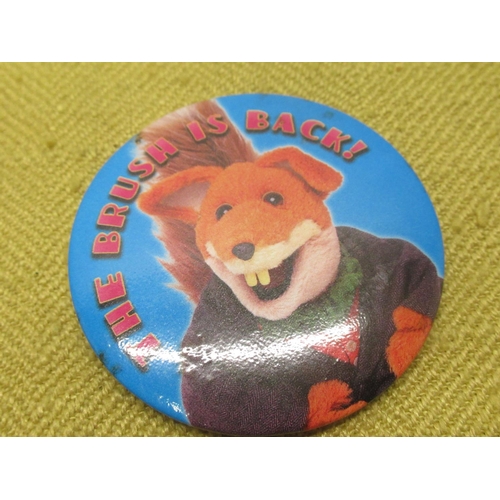 931 - Selection of various button badges including Basil Brush, Desperate Dan, Dulux paint, Star Wars, Gho... 