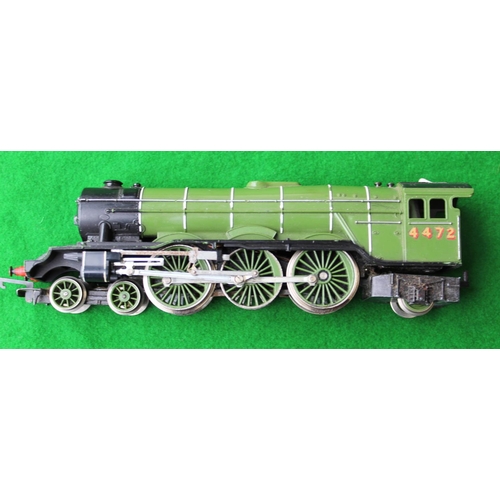 876 - OO The Flying Scotsman with LNER coal wagon and OO gauge loco 8509 (2)