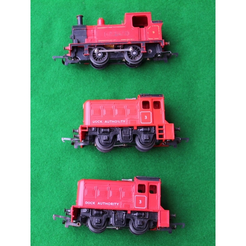 878 - OO gauge red dock authority shunting wagons