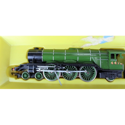 900 - Boxed LNER Flying Scotsman loco with coal tender No.4472 (AF)