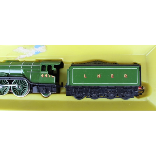 900 - Boxed LNER Flying Scotsman loco with coal tender No.4472 (AF)