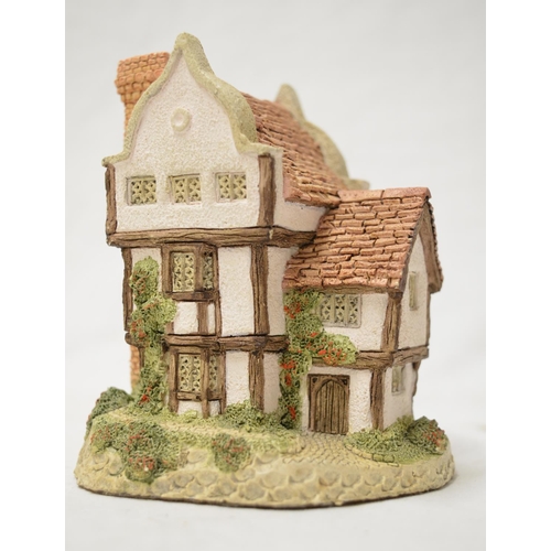 597 - 5 Fraser Creations,1 David Winter and 1 Lilliput Lane model building sculptures and a china plate by... 