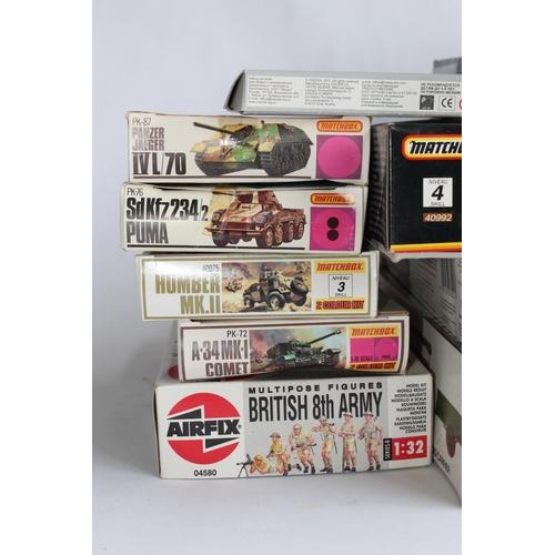 128 - Owain Wyn Evans Collection - Collection of armour model kits in various popular scales including a n... 