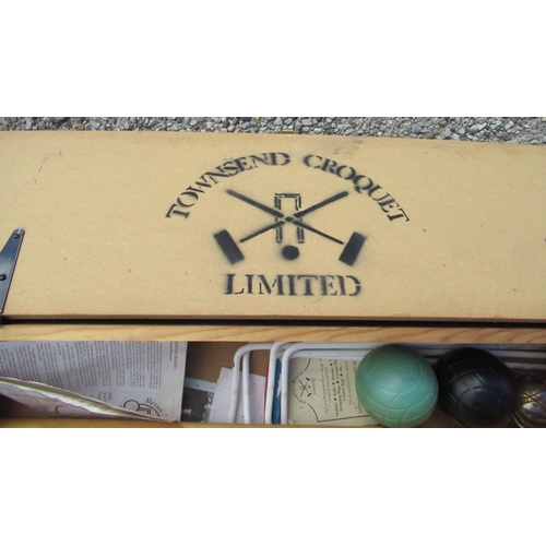 1299 - Townsend Ltd. Standard croquet set incl. mallets, balls, hoops and instructions, in wooden box