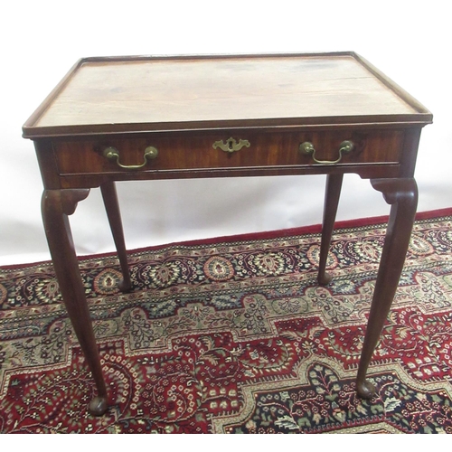 1328 - C18th style walnut silver table, tray top above a shallow frieze drawer with brass handles, on slend... 