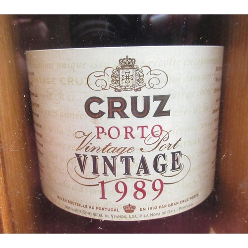 1200 - Mixed alcohol - Cruz1989 Vintage Port, in box, Fim De Seculo, Antiquissima, both in cartons, Loiree ... 