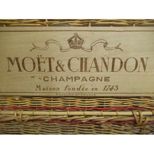 1195 - Moet & Chandon Dry Imperial Champagne 1981, 75cl, old style green label, no proof given, Charles Hei... 