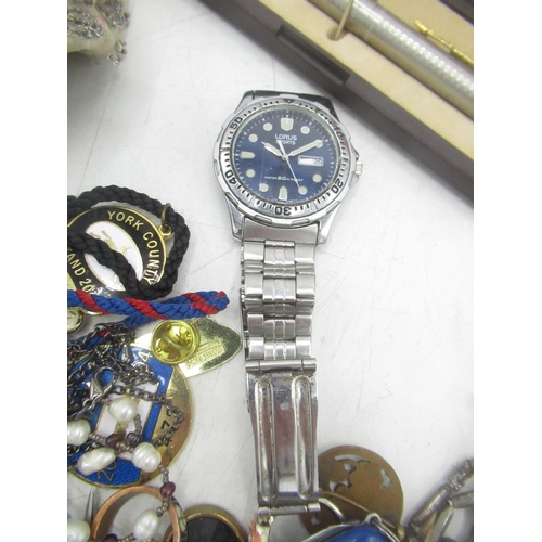 264 - Chatelaine purse, another purse, Lorus Sports quartz divers style wristwatch with day date, Parker A... 