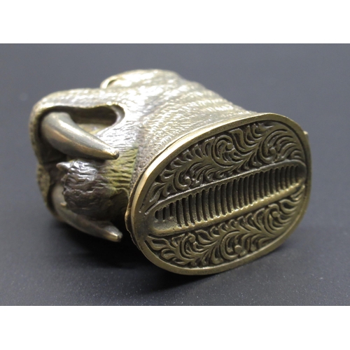 14 - Brass vesta in the shape of a walrus head, 63.6g, H5cm