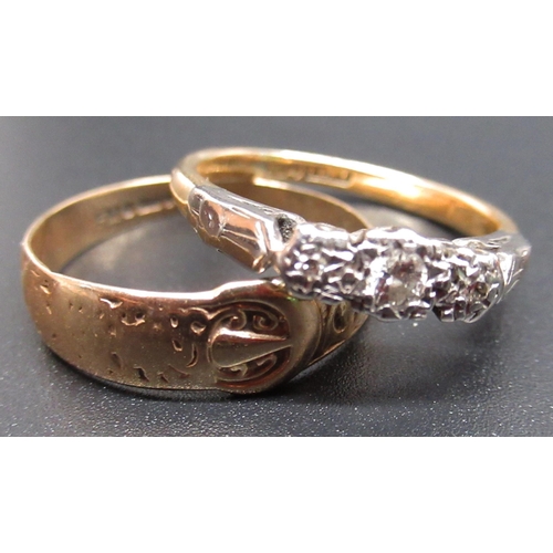 18 - 18ct yellow gold diamond ring, the three brilliant cut diamonds set in a platinum illusion mount, si... 