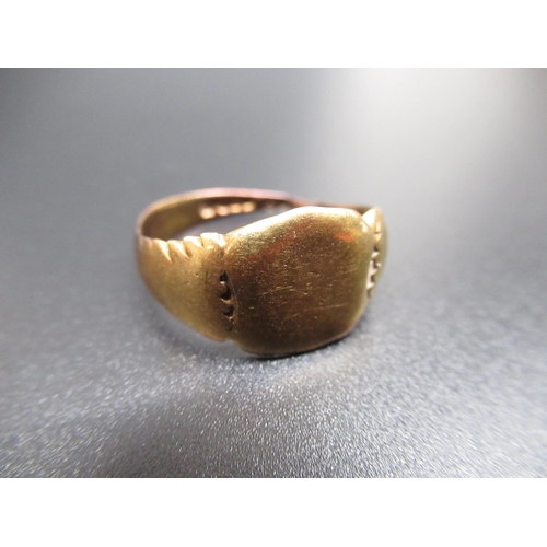 10 - 18ct yellow gold signet ring, stamped 18, size U1/2, 6.1g, a 9ct yellow gold signet ring set with bl... 