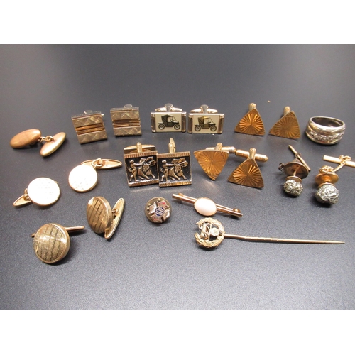 42 - Single 18ct cufflink, stamped 18ct, 3.9g, a collection of costume cufflinks, mostly in pairs, and ot... 