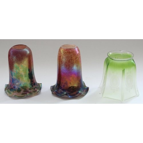 834 - Pair of iridescent art glass lamp shades H16.5cm, and a graduated green frosted glass shade (3)