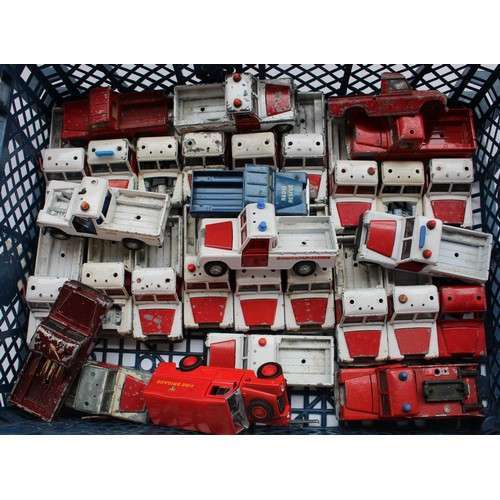 565 - Collection of Dinky and Corgi diecast Service vehicles including Land Rovers, etc