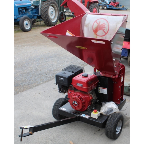 1223 - Titan Pro petrol wood shredder with electronic ignition, on own trailer