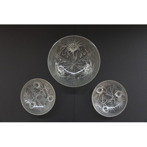 846 - c.1930's Verlys French frosted glass bowl in a relief moulded floral design together with a pair of ... 