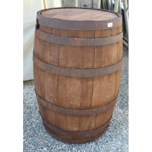 1228 - Coopered barrel