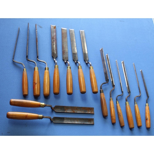 1242 - Set of vintage paring chisels by Stormont of Sheffield in various sizes (15)