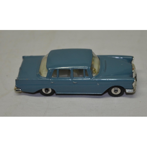 887 - Boxed 1960's Dinky Toys Mercedes Benz 220 SE, (Dinky Catalogue no. 186), in excellent lightly used c... 