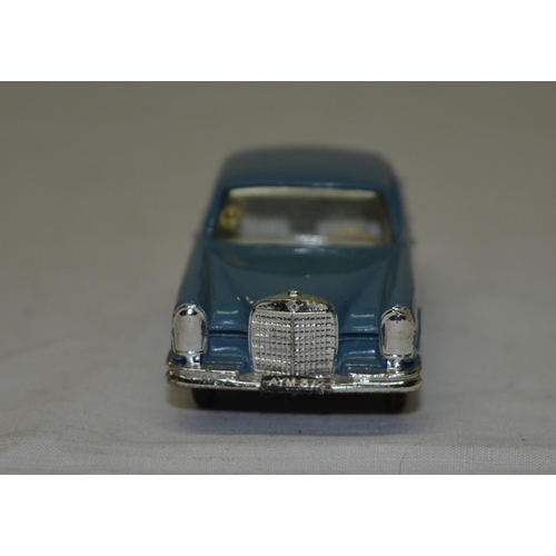 887 - Boxed 1960's Dinky Toys Mercedes Benz 220 SE, (Dinky Catalogue no. 186), in excellent lightly used c... 