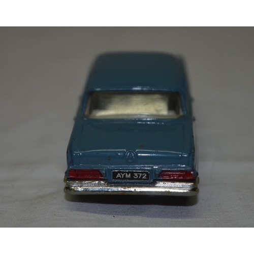 887 - Boxed 1960's Dinky Toys Mercedes Benz 220 SE, (Dinky Catalogue no. 186), in excellent lightly used c... 