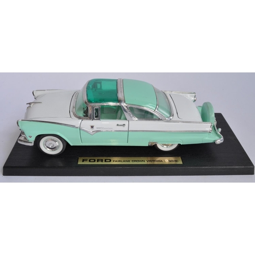819 - 3 boxed 1/18 die-cast car model by Road Legends:
1957 Chevrolet Bel Air (cat no 92108)-not attached ... 