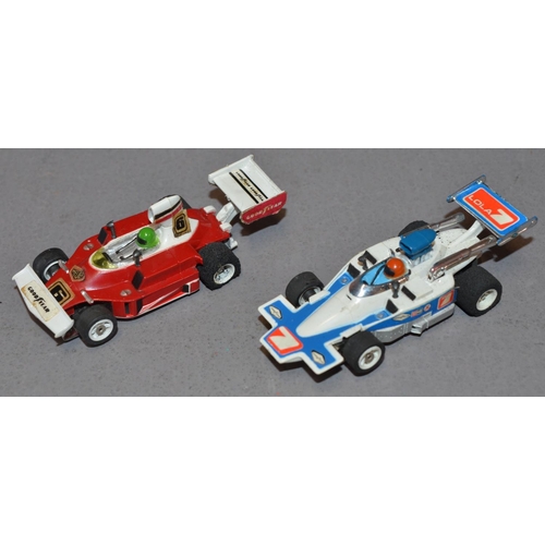 925 - Vintage Aurora AFX Mario Andretti GX6500 slot car racing set.