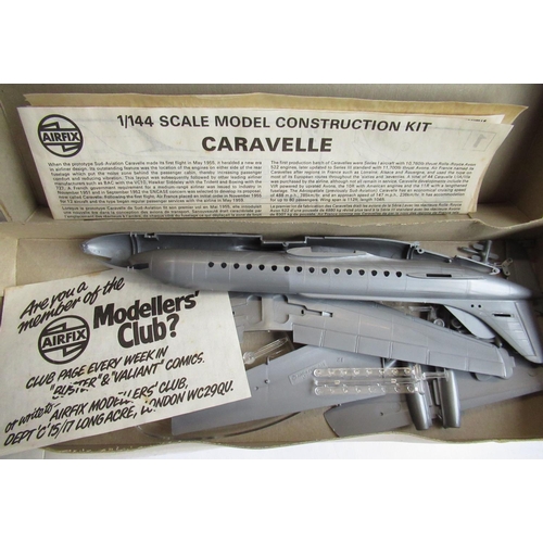 934 - Three 1/144 airliner model kits: Airfix 