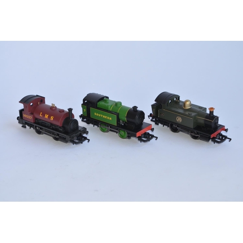 713 - 3  boxed Hornby OO gauge tank engines:
R2189 LMS 0-4-0ST Class 0F locomotive. Excellent lightly used... 