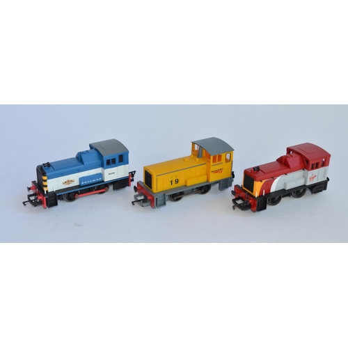 714 - 3 boxed Hornby 0-4-0 diesel shunter model trains:
R2783 Class 06 Shunter Club Loco '06008', vacuum p... 