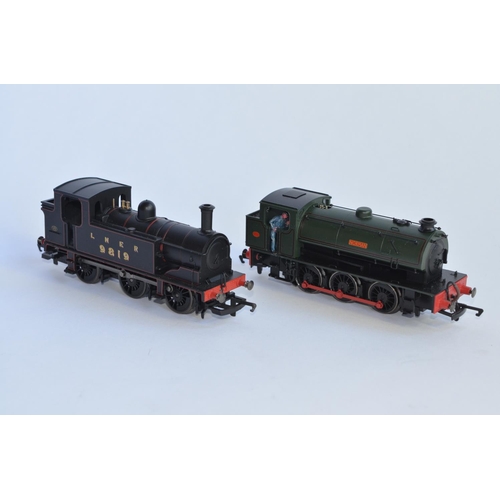 715 - 2 Hornby OO gauge 0-6-0 model tank engines:
R3104 0-6-0ST Class J94 loco '7086', figures painted and... 