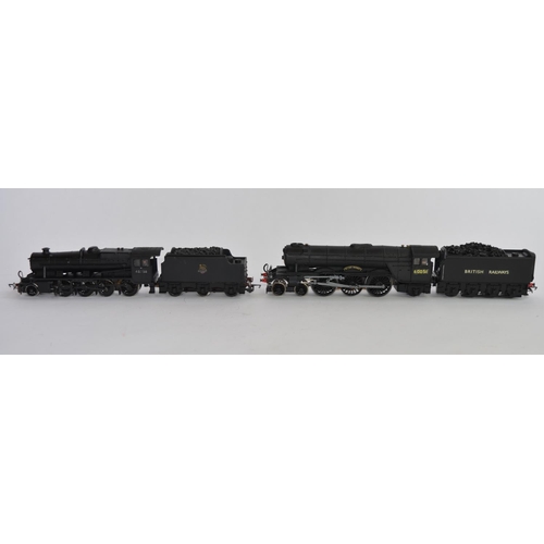 732 - 2 OO gauge Hornby locomotive models, both re-painted and weathered in a wartime matt black finish, n... 