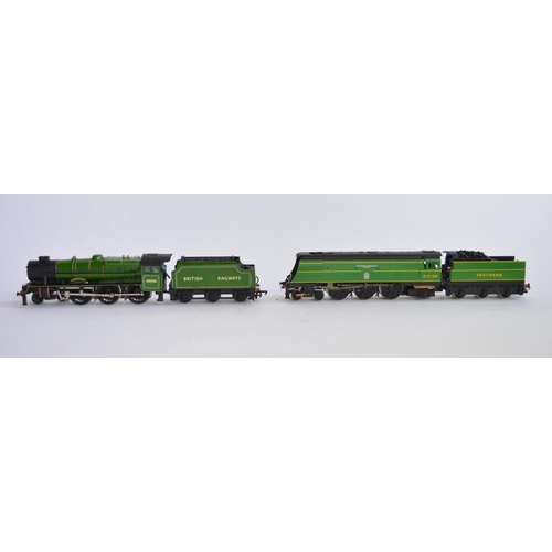 733 - 2 unboxed Hornby OO gauge train models:
Mainline BR Patriot Class 4-6-0 