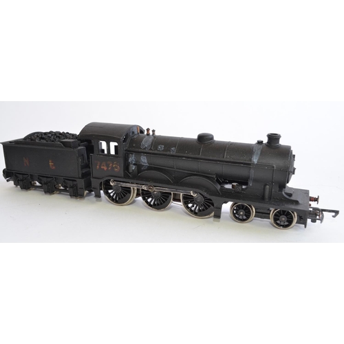 735 - 3 OO gauge electric train models:
Hornby R259 BR black 4-4-0 D49/1 '62700' 