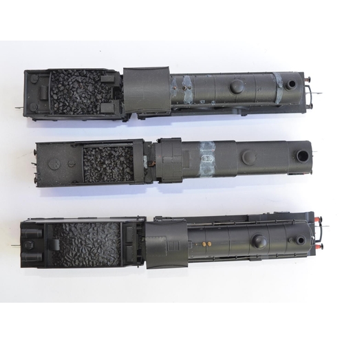 735 - 3 OO gauge electric train models:
Hornby R259 BR black 4-4-0 D49/1 '62700' 