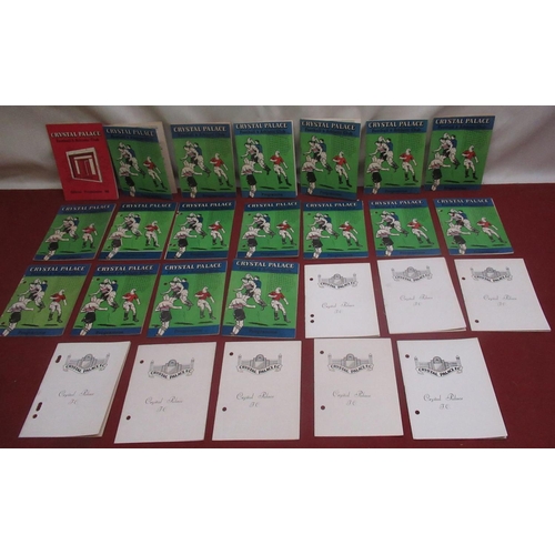999g - Crystal Palace football programmes from 1958,1960(x6), 1961(x9),1962(x6) and 1963(x4)