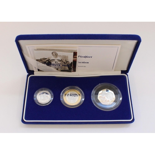 273 - Royal Mint 2004 Silver Proof Piedfort 3 Coin collection encapsulated in original box with cert.
