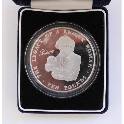 281 - Royal Mint Alderney 2007 silver proof .925 £10 medallion coin commemorating the 10th anniversary of ... 