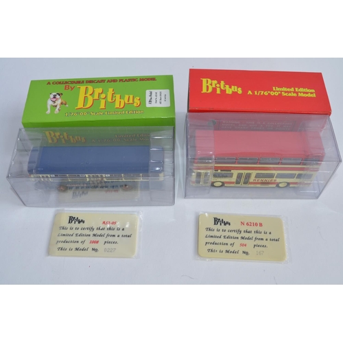 896 - 8 1/76 OO guage (perfect for your layouts/dioramas etc) Britbus die-cast model buses, all boxed. Mos... 