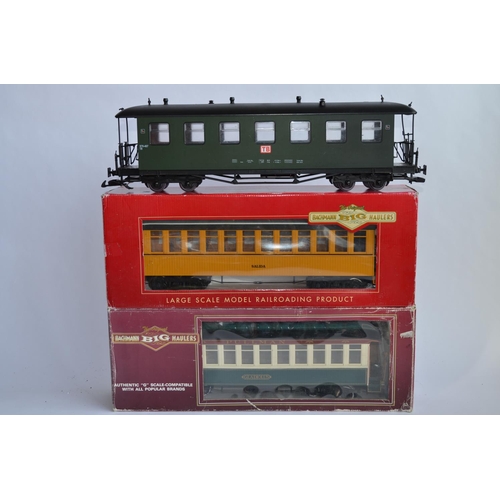 673 - 3 G-gauge passenger coaches, 2 by Bachmann and boxed, 1 by Newqida no box.
Includes Bachmann Pullman... 