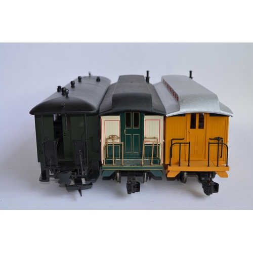 673 - 3 G-gauge passenger coaches, 2 by Bachmann and boxed, 1 by Newqida no box.
Includes Bachmann Pullman... 