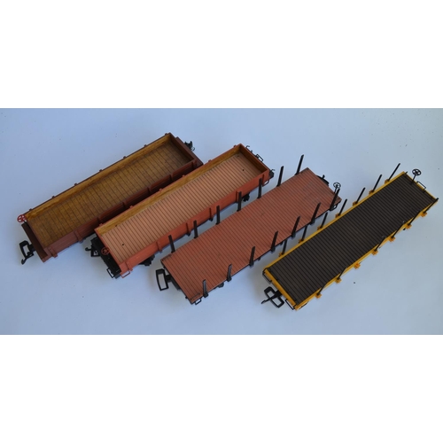 685 - 4 unboxed G gauge wagons including a Lehmann and Bachmann flat wagon and 2 low sided wagons, 1 Bachm... 