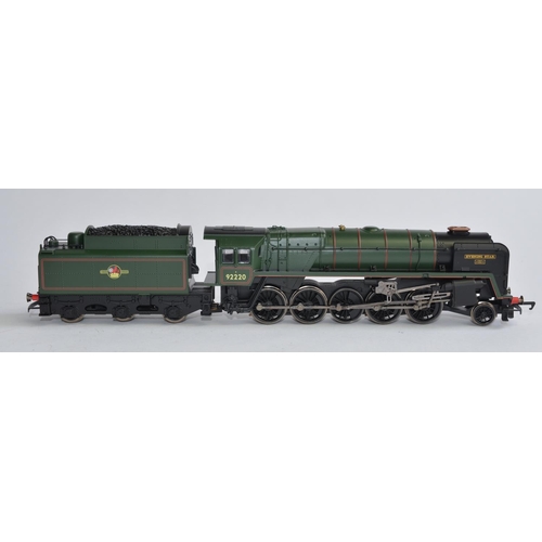 704a - A boxed Hornby OO gauge DCC ready R2785 2-10-0 Class 9F 