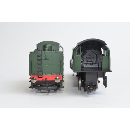 704a - A boxed Hornby OO gauge DCC ready R2785 2-10-0 Class 9F 