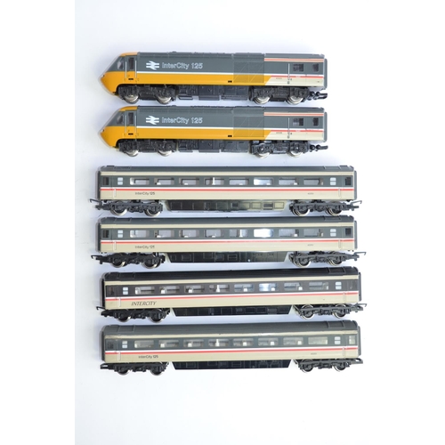 752 - Hornby InterCity 125 (43126) set with one power car (tested and runs), one dummy car and 4 coaches. ... 