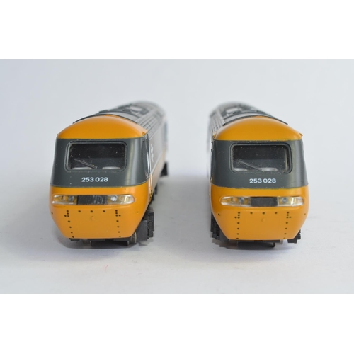 752 - Hornby InterCity 125 (43126) set with one power car (tested and runs), one dummy car and 4 coaches. ... 