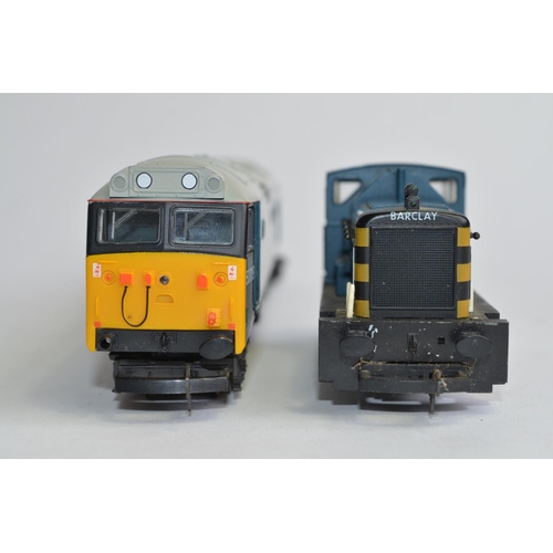 754 - 2 OO gauge electric train models:
A boxed Lima Class 50 BR blue 50019 