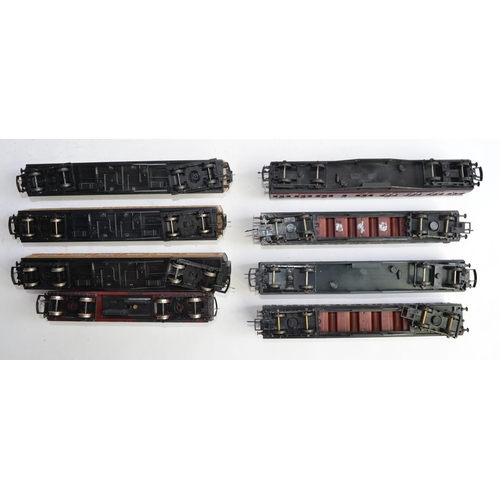 766 - 8 OO gauge railway coaches from Hornby, Dapol, Grafar and Airfix. No boxes.